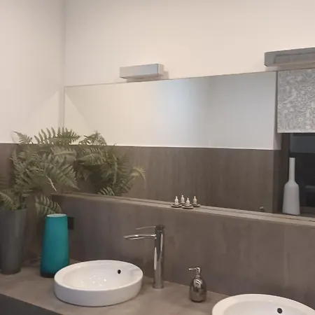 Bed & Breakfast Rhotels